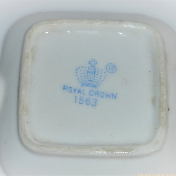 DAINTY Royal Crown ASHTRAY Boudoir Antique Ashtray Ceramic Ashtray Dresser Set - Picture 6 of 6
